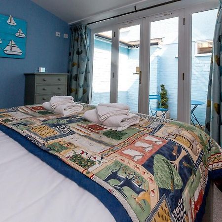 Waterfront Cottage Алдебург Екстериор снимка